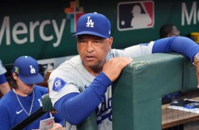 Dave Roberts pushes fellow manager Mike Shildt in Dodgers-Padres tiff