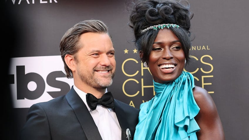 dawsons creek alum joshua jackson wife jodie turner smith divorcing after 4 years of marriage