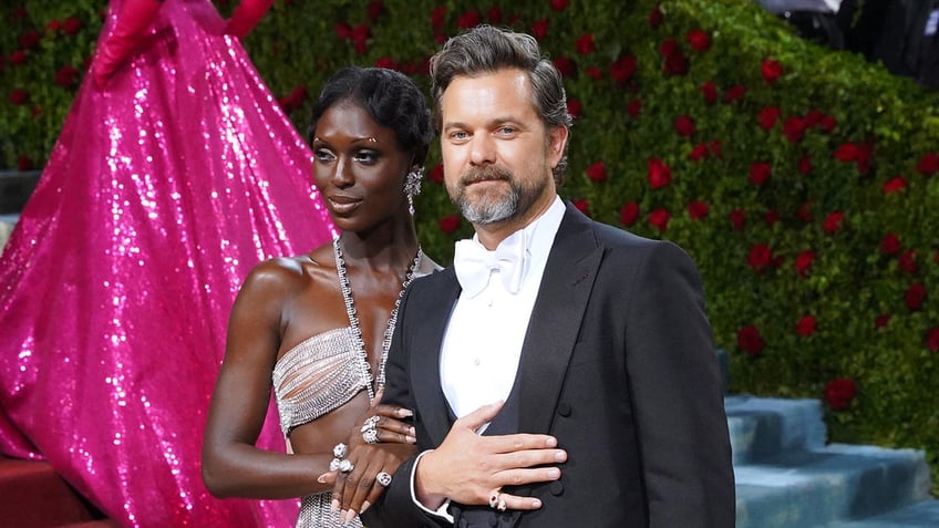 dawsons creek alum joshua jackson wife jodie turner smith divorcing after 4 years of marriage