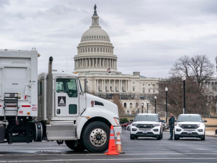 dc rapper arrested after stolen car crashes into capitol complex barricade