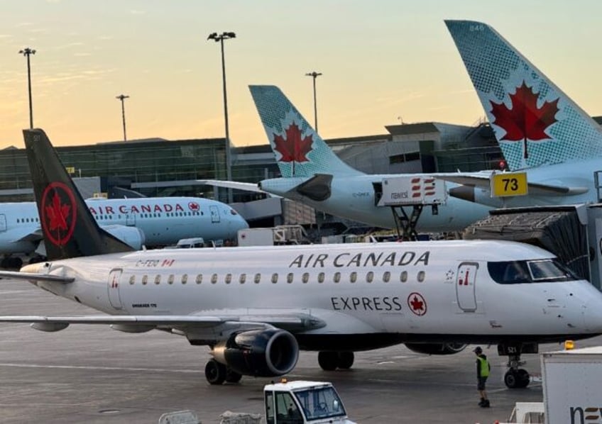 Air Canada says it has reached a last-minute deal with its pilots to avert a strike that w