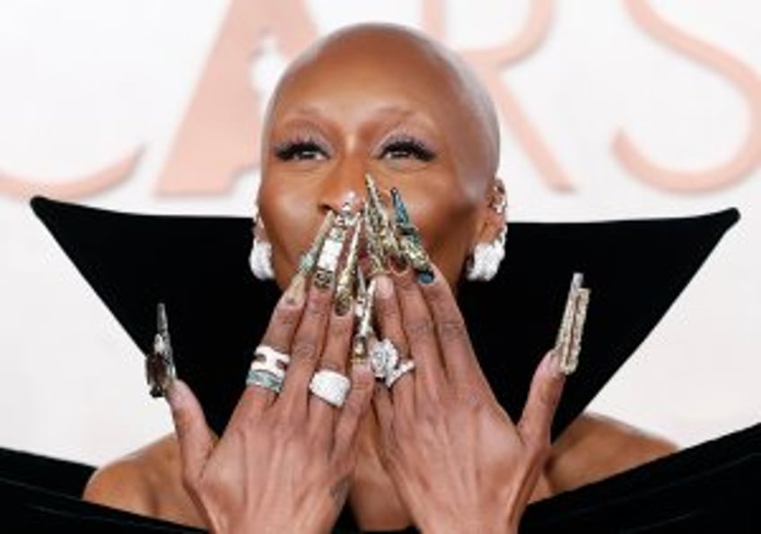 'Death Becomes Her' cast members to perform at Tony Awards