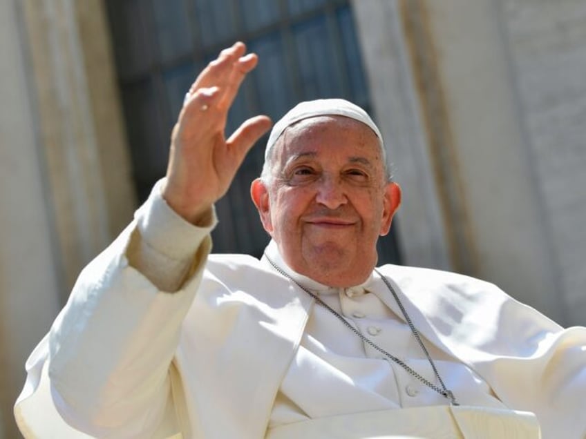 VATICAN CITY, VATICAN - MAY 15: (EDITOR NOTE: STRICTLY EDITORIAL USE ONLY - NO MERCHANDISI