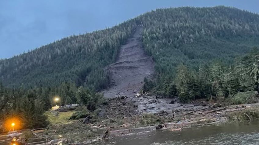 death toll in alaska landslide climbs to 3 3 others still missing