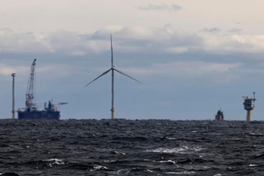 decades after europe turning blades send first commercial offshore wind power onto us grid