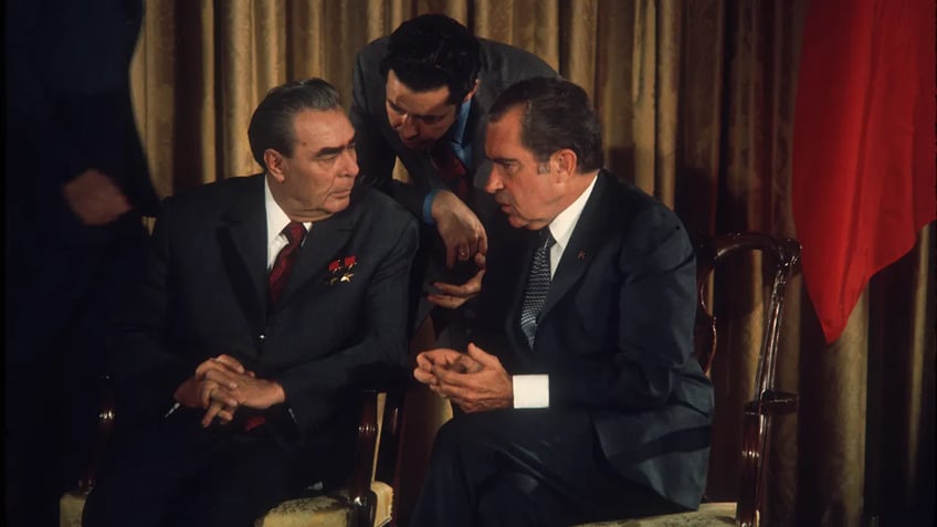 declassified richard nixon letter to president clinton proves prophetic on russia