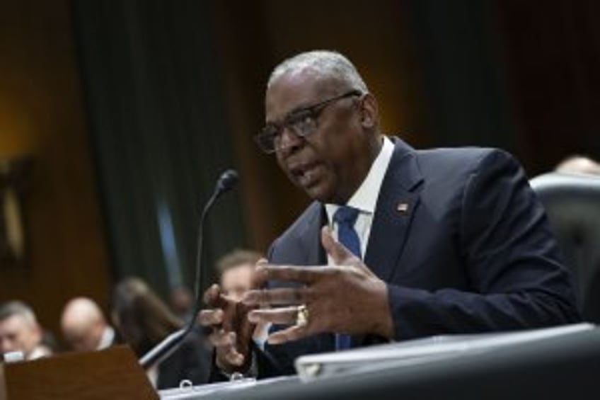 Defense Secretary Lloyd Austin returns to work at Pentagon