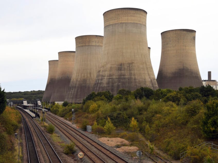 General view of Ratcliffe-on-Soar power station in Nottingham, England, Sunday, Sept. 29,