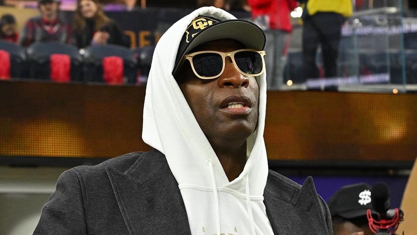 deion sanders expected to miss pac 12 media day in las vegas due to second blood clot surgery