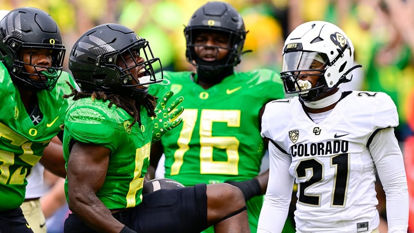 deion sanders son hospitalized for peeing blood after colorados brutal loss to oregon