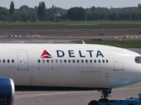 Delta Airlines plane aborts flight after engine seen smoking on Las Vegas runway