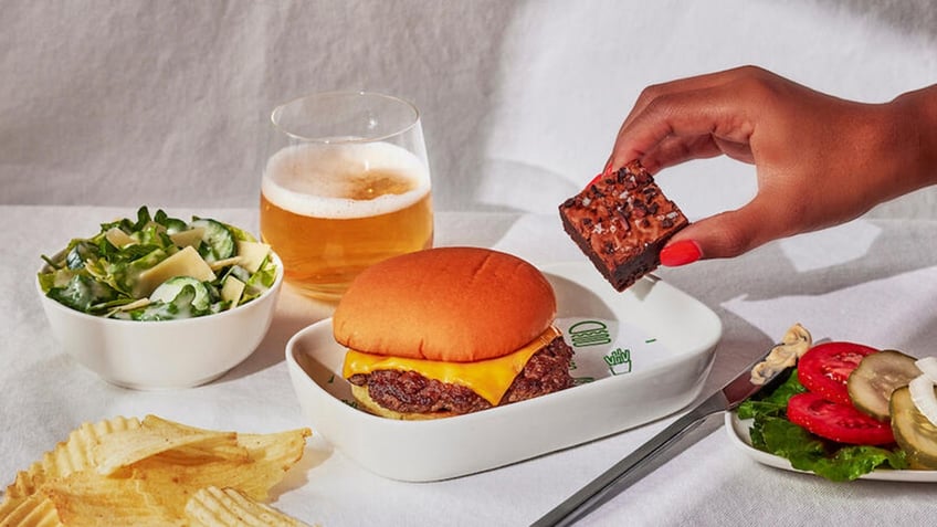 shake-shack-delta-air-lines-collab