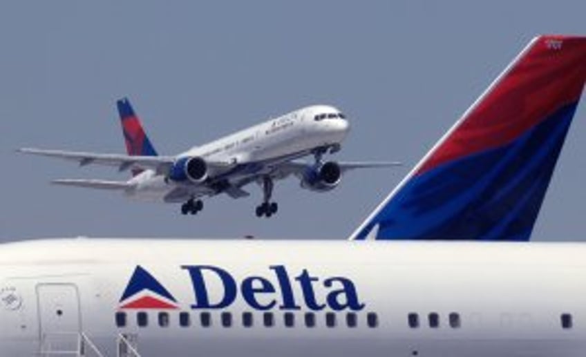 Delta flight returns to Boston after takeoff over 'smoky odor' detected on board