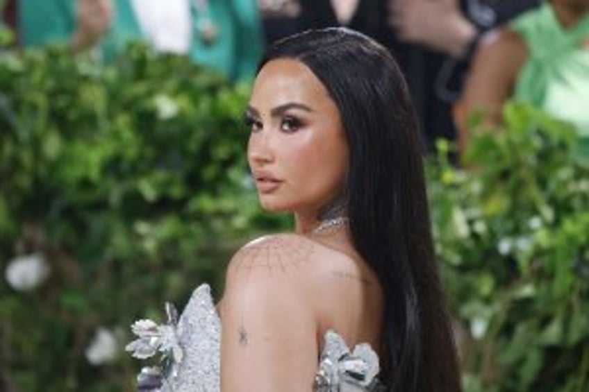 Demi Lovato marries musician Jordan Lutes