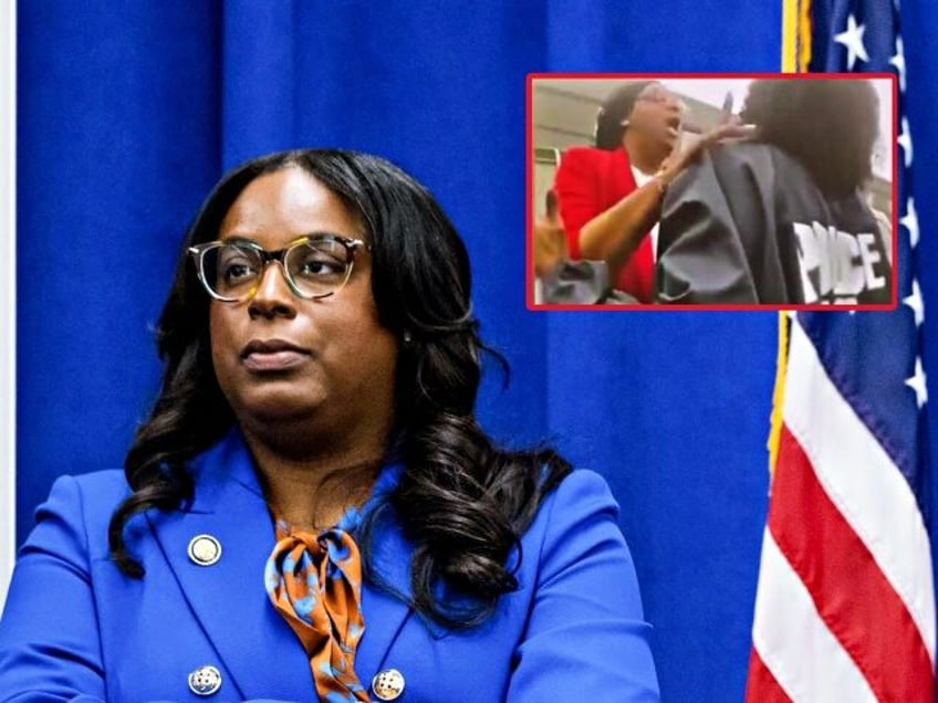 Ras Baraka, mayor of Newark, right, and Representative LaMonica McIver, a Democrat from Ne