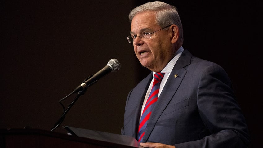 democrat sen bob menendez defends himself against bribery charges active smear campaign