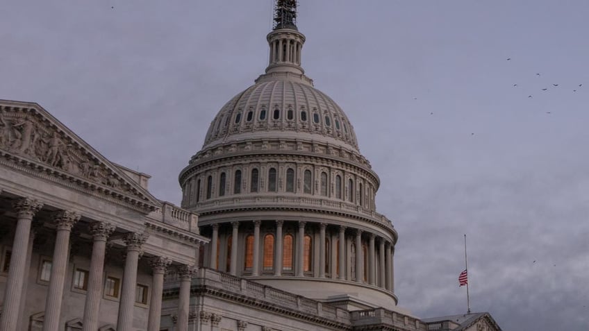 democrat senator temporarily held up senate vote hours before shutdown over ukraine funding