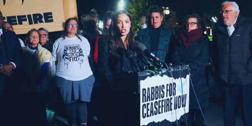 democratic socialists of america withdraws endorsement of aoc