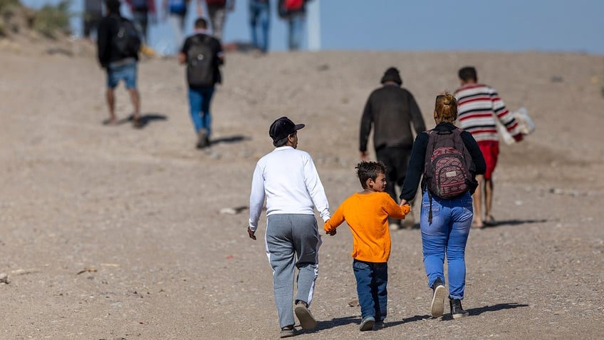 Migrants in Eagle Pass