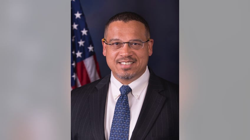 derek chauvin seriously injured in prison stabbing minnesota ag keith ellison confirms