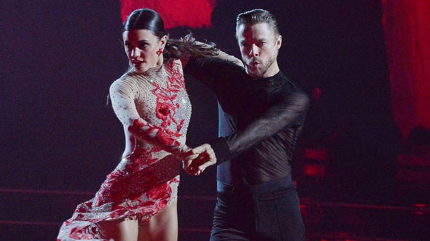 derek hough hayley erbert dwts