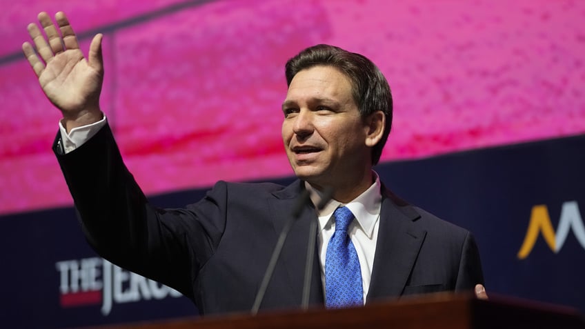 desantis says he would cancel student visas deport foreign nationals celebrating hamas if elected president