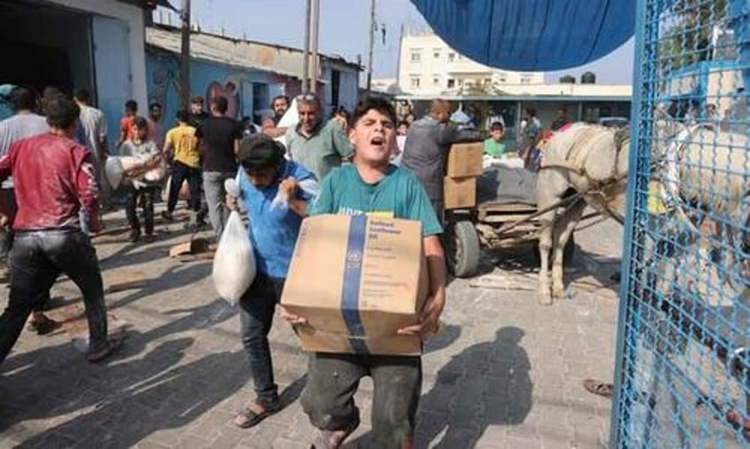 desperate gazans raid un food warehouses as norway france condemn disproportionate israeli attacks