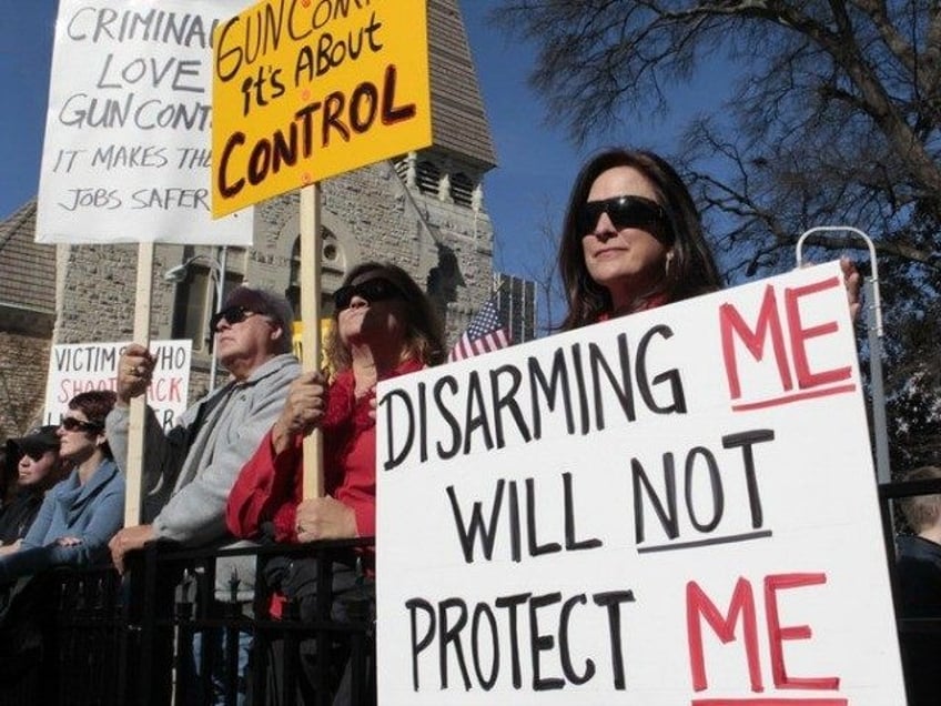 detective forget gun control focus on criminal control