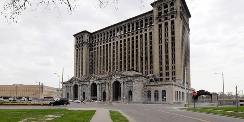 detroit workers retirees still suffering 10 years after citys bankruptcy