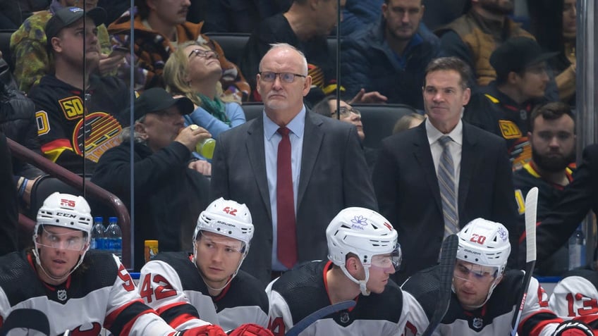 Lindy Ruff coaching