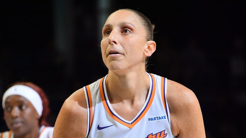 Diana Taurasi free throw