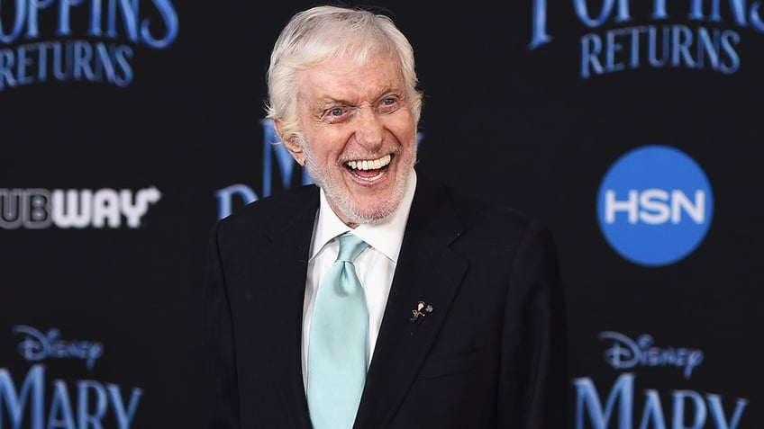 Dick Van Dyke at the premiere of "Mary Poppins Returns."