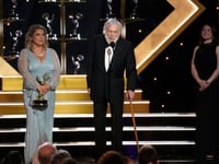 Dick Van Dyke becomes the oldest Daytime Emmy winner at age 98 for guest role on ‘Days of Our Lives’