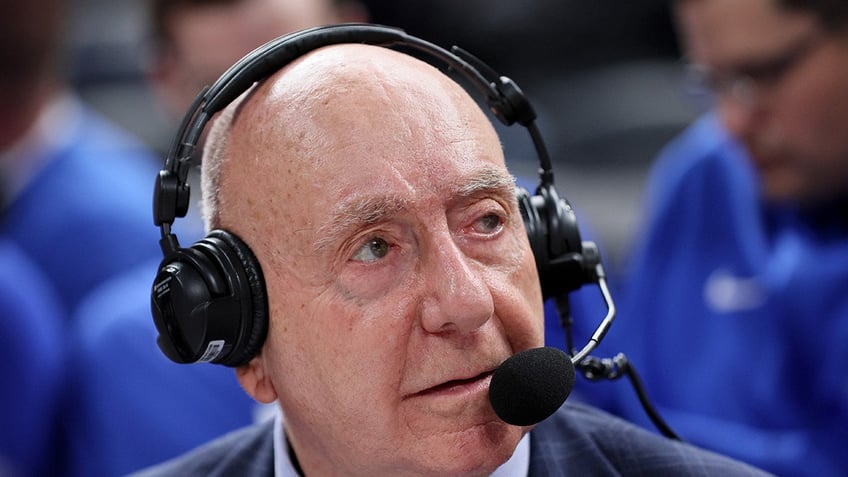 dick vitale speaks for first time in 7 months following vocal cord cancer announces broadcasting return