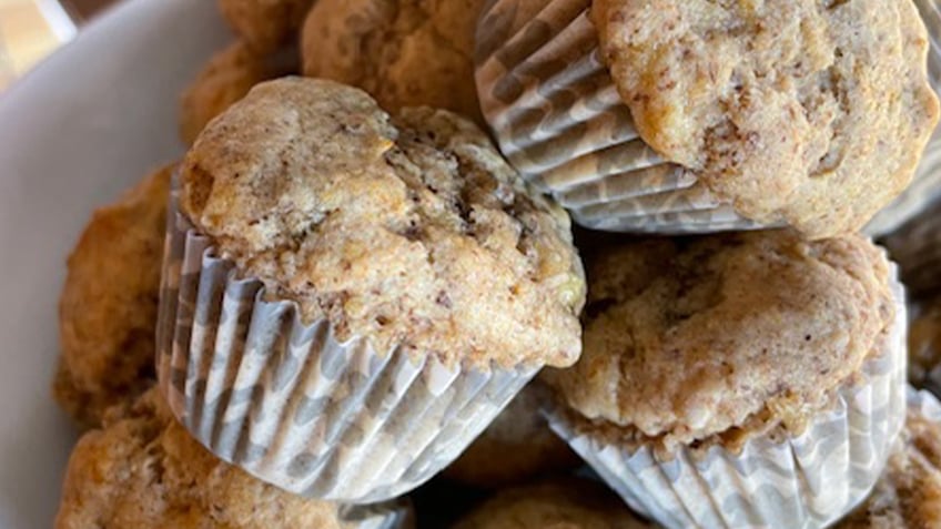 banana muffins with flax