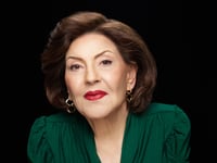 'Dirty Dancing' star Kelly Bishop details affair with married man before finding her true love