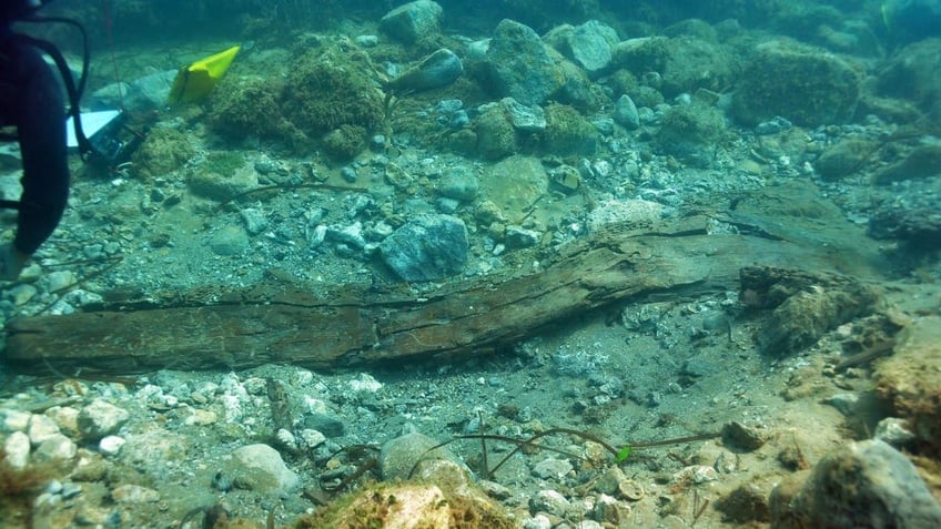 Wide image of shipwreck debris