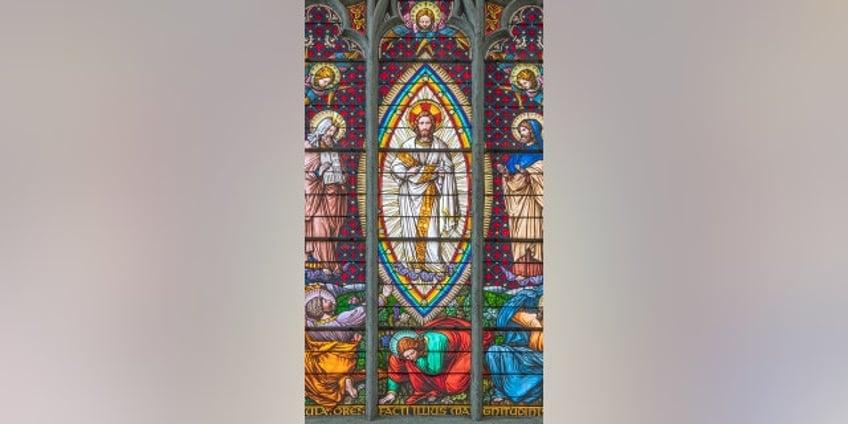 divine nature of jesus revealed in the transfiguration says north carolina priest glory of god