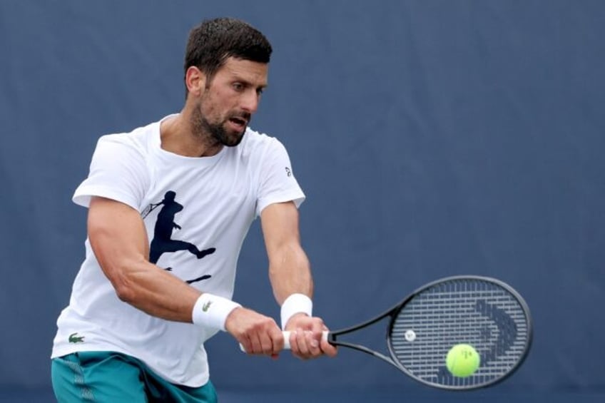 djokovic eyes no1 swiatek in action as us open underway