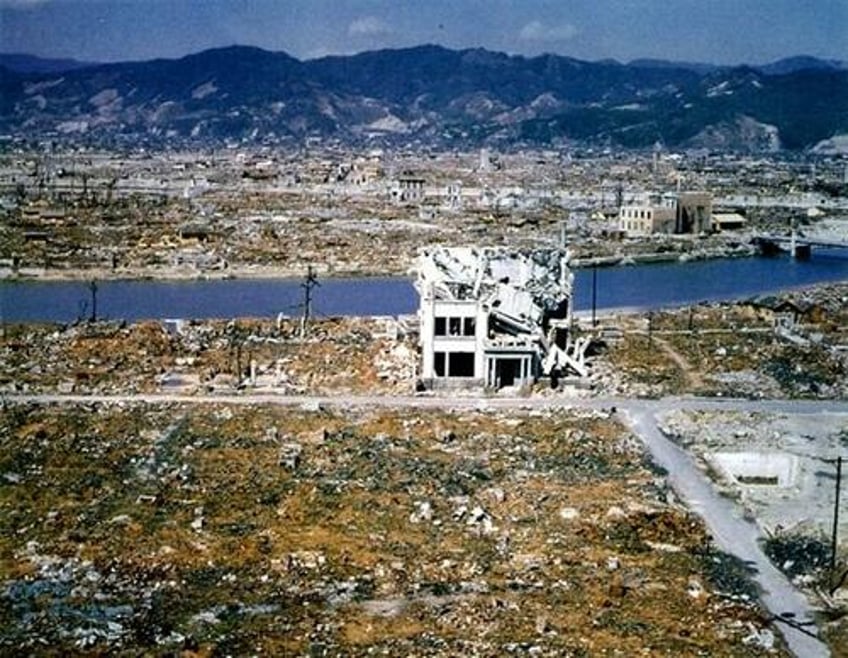 dni gabbard laments us bombing of hiroshima warns of nuclear annihilation