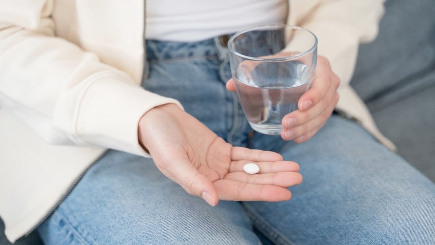 doctors alert consumers to laxative abuse dangers and warning signs amid ongoing drug shortage