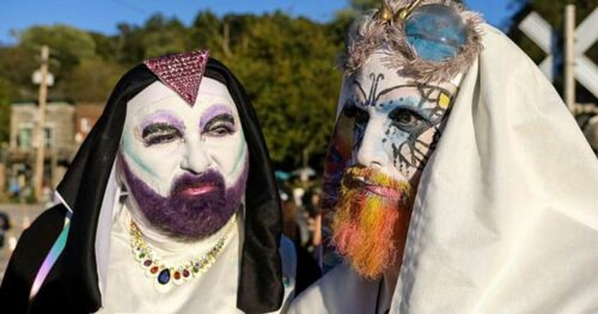 dodgers kowtow to teachers unions honor sisters of perpetual indulgence