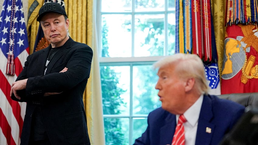 Elon Musk and Donald Trump in the Oval Office