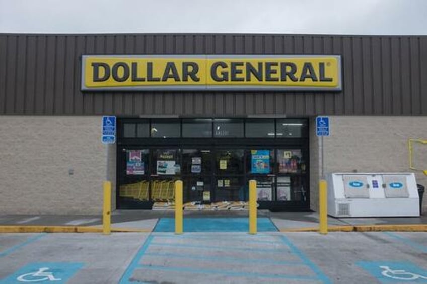 dollar general plunges on missed earnings outlook slashed a warning sign consumer cracks