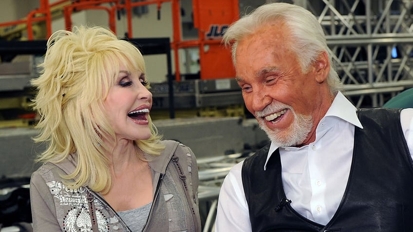 dolly parton teased kenny rogers about his plastic surgery its especially harder for men