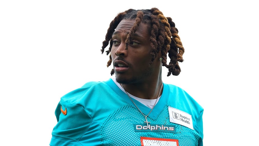 dolphins jalen ramsey to undergo knee surgery expected to miss start of 2023 nfl season report