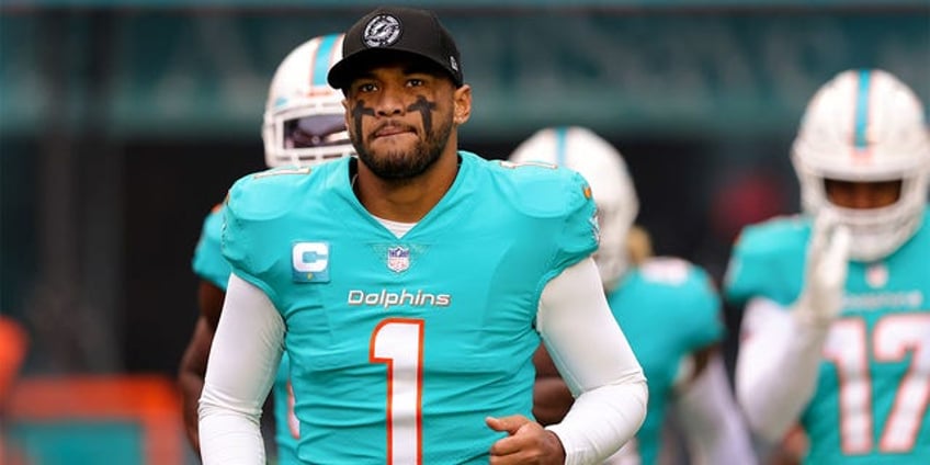 dolphins tua tagovailoa rips tv analyst who criticized his physique keep my name out your mouth