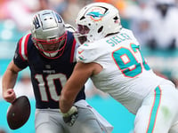 Dolphins' Zach Sieler performs Trump dance after big play vs Patriots