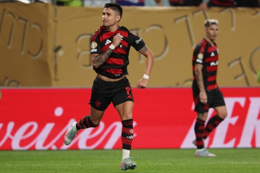 Luiz Araujo celebrates after scoring Flamengo's second goal in their 2-0 win over Esperanc