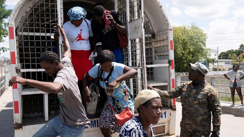 dominican republic ramps up border security amid haiti crisis shows off new border wall